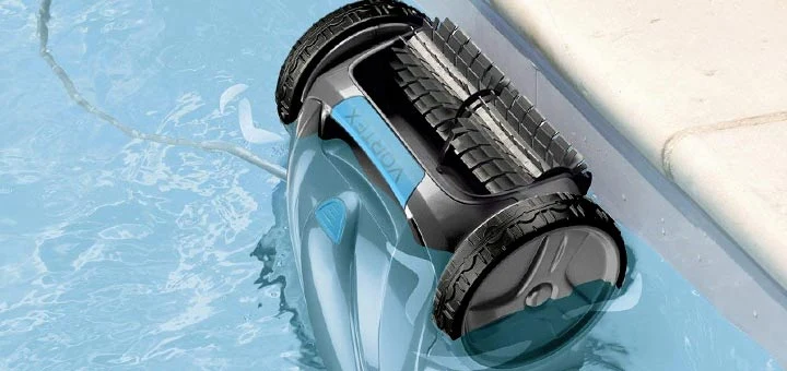 Comment choisir le meilleur aspirateur robot pour sa piscine